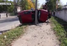 В Рыбнице автомобиль врезался в столб