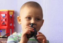 МАЛЕНЬКОМУ РЫБНИЧАНИНУ НУЖНА ПОМОЩЬ