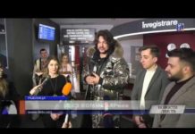 ОСОБЕННЫЙ ГОСТЬ ПОДДЕРЖИТ DOREDOS