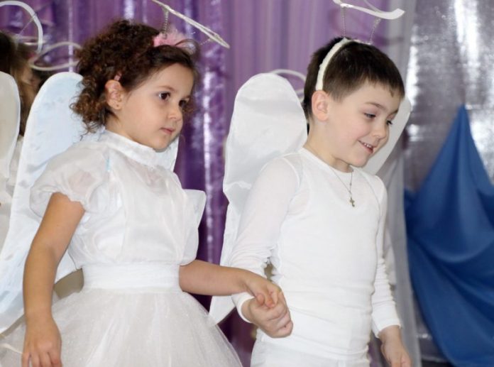 Воспитанники детского сада №1 с творческим номером. Фото: rybnitsa.org Воспитанники детского сада №1 с творческим номером. Фото: rybnitsa.org