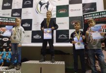 Юные кикбоксеры едут домой с победой из Вильнюса Юные кикбоксёры -- победители турнира в Вильнюсе. Фото: тренера Руслана Костюка