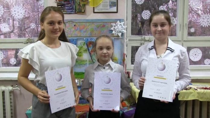 Авторы игрушек, которые украсили ёлку Эрмитажа