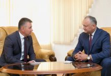 Красносельский и Додон обсудили по телефону транспортную проблему