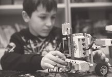 Дети – изобретатели представят свои работы в Рыбнице: выставка «Техно-Интеллект» Дети-изобретатели. Фото: vedomosti.ru