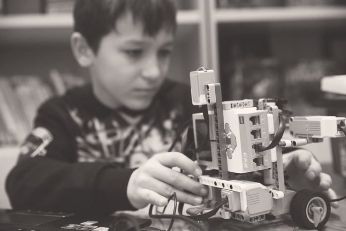 Дети-изобретатели. Фото: vedomosti.ru Дети-изобретатели. Фото: vedomosti.ru