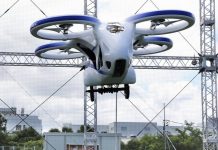 В Японии прошли испытания пассажирского квадрокоптера Пассажирский квадрокоптер в Японии. Фото: billionnews.ru