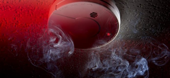 Автоматические пожарные сигнализации установят в 23 соцобъектах. Фото: tehznatok.com