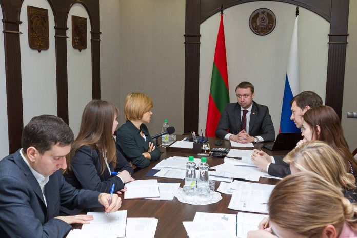 В Правительстве обсудили повышение зарплат медработникам В Правительстве обсудили повышение зарплат медработникам