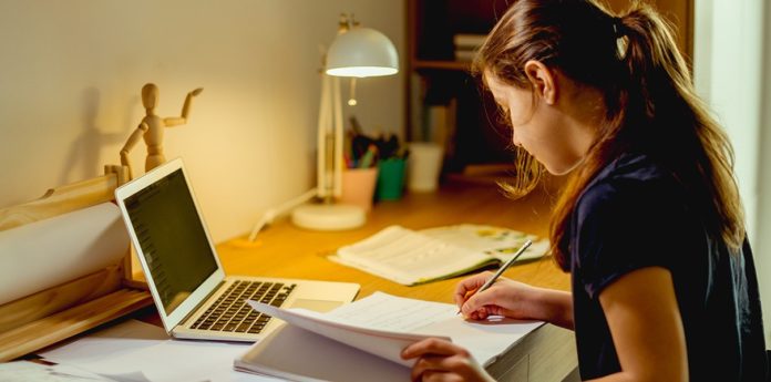 1 апреля в школах Приднестровья стартовало дистанционное обучение 1 апреля в школах Приднестровья стартовало дистанционное обучение