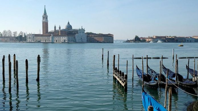 Италия не будет открывать границы Италия не будет открывать границы