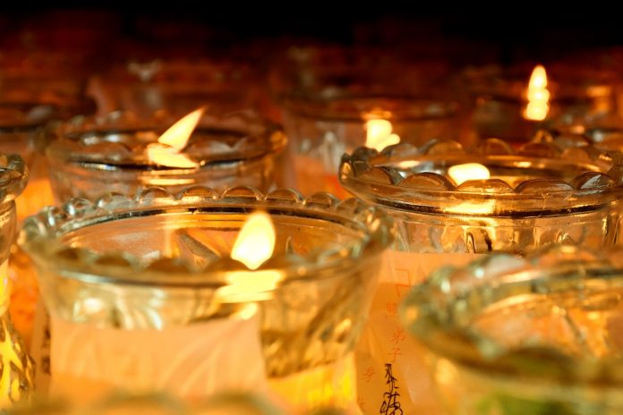 Страстная пятница — особый день сострадания. Следует посвятить день молитве.