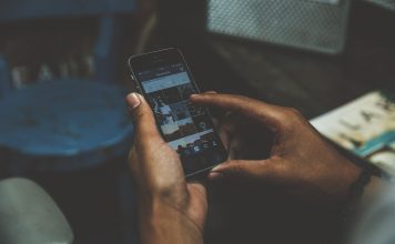 Контакты людей, зараженных коронавирусом, планируют отслеживать с помощью мобильных В планах Apple и Google приложение, которое поможет выявить, с кем контактировали люди, зараженные COVID-19.