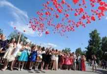 Выпускные вечера в Приднестровье пройдут без масок Выпускной: снимаем маски