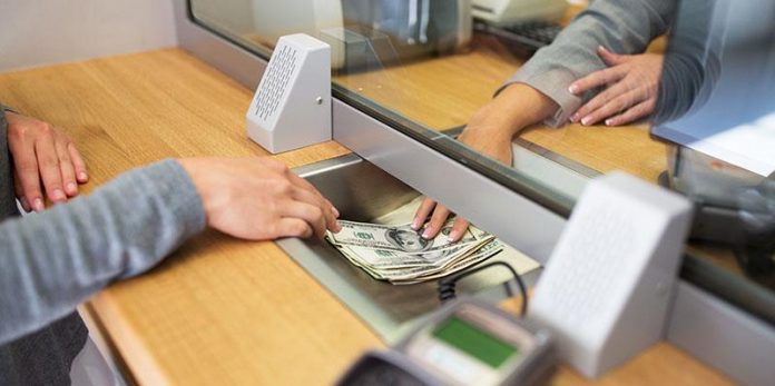 Объем денежных переводов достиг максимума