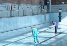 Посещать бассейны вместе с родителями разрешат детям от трёх лет Посещать бассейны вместе с родителями разрешат детям от трёх лет. Фото: vk.com