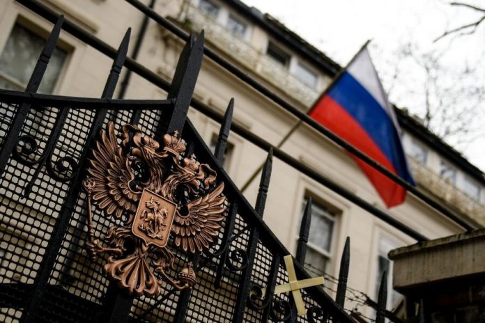 Условия въезда в Россию для родственников граждан РФ решают упростить. Фото: life.ru