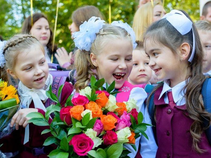 В Молдове 1 сентября учащиеся вернутся в школу. Фото: es-foto.ru В Молдове 1 сентября учащиеся вернутся в школу. Фото: es-foto.ru