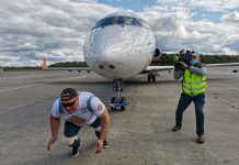 Мировой рекорд в буксировке самолета установил «Русский Халк» Фото: Пресс-служба аэропорта Казани