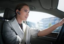 📵 Сел за руль — включи гарнитуру гарнитура