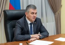 Президент ПМР Вадим Красносельский назвал ситуацию напряженной, но призвал жителей к спокойствию Фото пресс-службы: Президент Вадим Красносельский