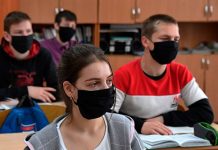 В Приднестровье ученики 9 и 11 классов вернулись в школы Выпускники вернулись за парты