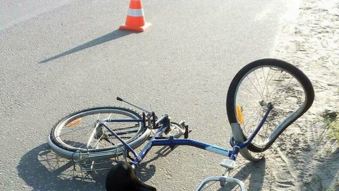 Велосипедисты попали под колеса BMW Велосипедисты попали под колеса BMW