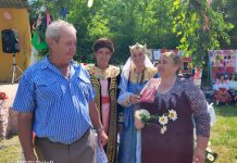 В селе Плоть Рыбницкого района 12 семейных пар получили медаль «За любовь и верность» В Плотях чествовали семейные пары