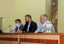 Депутат Госдумы РФ Артем Туров ответил на волнующие рыбничан вопросы Артем Туров встретился с рыбничанами