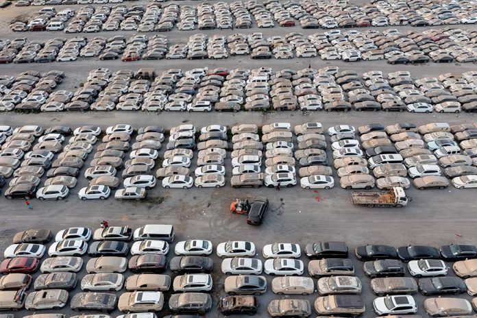 распродажа Volvo, Mercedes-Benz, Range Rover, Cadillac