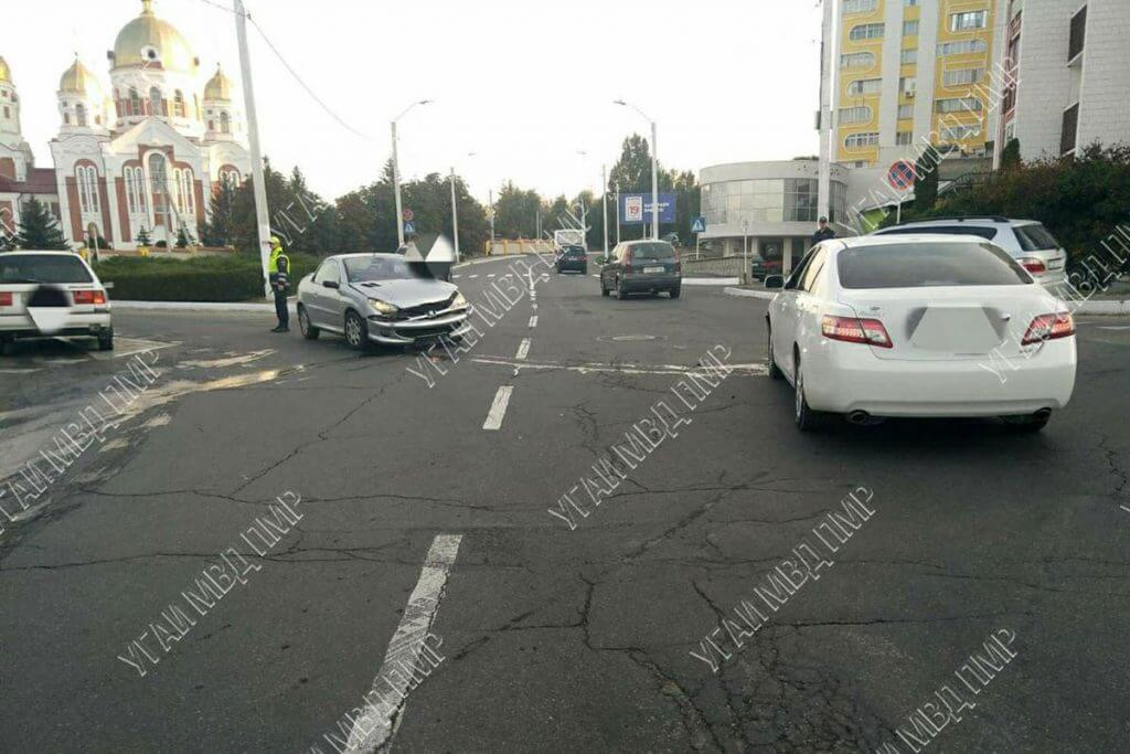 В Рыбнице столкнулись две иномарки