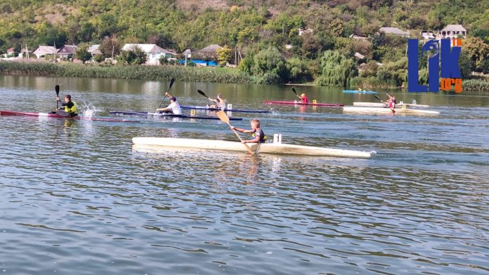 Соревнования по гребле на байдарках и каноэ