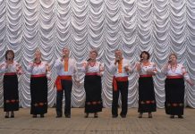 Выступление ансамбля украинской песни «Барвинок»