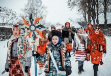 Откуда пошла традиция петь колядки и кто такая Коляда?