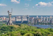 Запрет на выезд из Украины мужчин призывного возраста. Вокруг этого образовалась это целая коррупционная индустрия Украина. Визы США