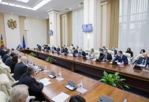 Новые решения в условиях чрезвычайного положения в Молдове, утвержденные 2 марта Комиссией по чрезвычайным ситуациям Фото пресс-центра Правительства Молдовы