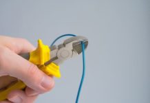 В селе Подойма подростки срезали электрические провода цветной металлолом