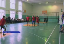 В Рыбнице прошел турнир по волейболу памяти директора ММЗ Анатолия Белитченко волейбол
