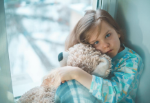 Сидите дома, чтобы уберечь детей от нового вируса гепатита