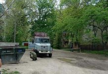 В мусорном контейнере возле жилого дома в Тирасполе найдена часть мины Найдена мина