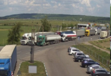 На границе Молдовы и Румынии скопились сотни фур очереди, ждут, границы, фуры, скопились, Молдовы