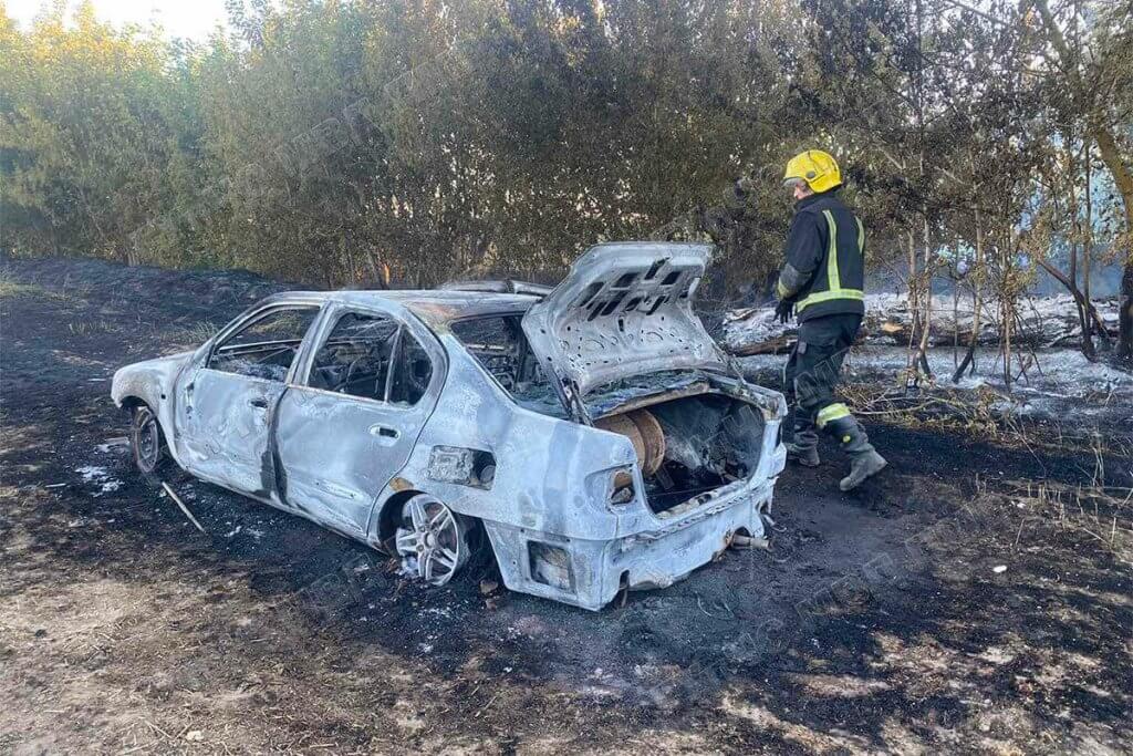 водитель, автомобиль, пламя