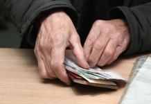 В Молдове увеличат пенсии, но не всем пенсия, пенсионеры, депутаты, доверенность, Приднестровье