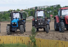 Фермеры протестуют, правительство раздаёт гранты проект