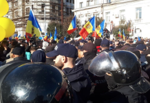 В Кишинёве протестующие подрались с полицией в Кишинёве митингующие