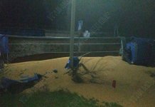 В Рыбнице поздним вечером перевернулась фура поздним вечером в Рыбнице перевернулась фура