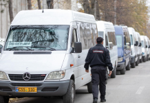 Власти «давят» водителей, отвозящих людей на протесты Кишинёв, водители, людей на протесты, власти
