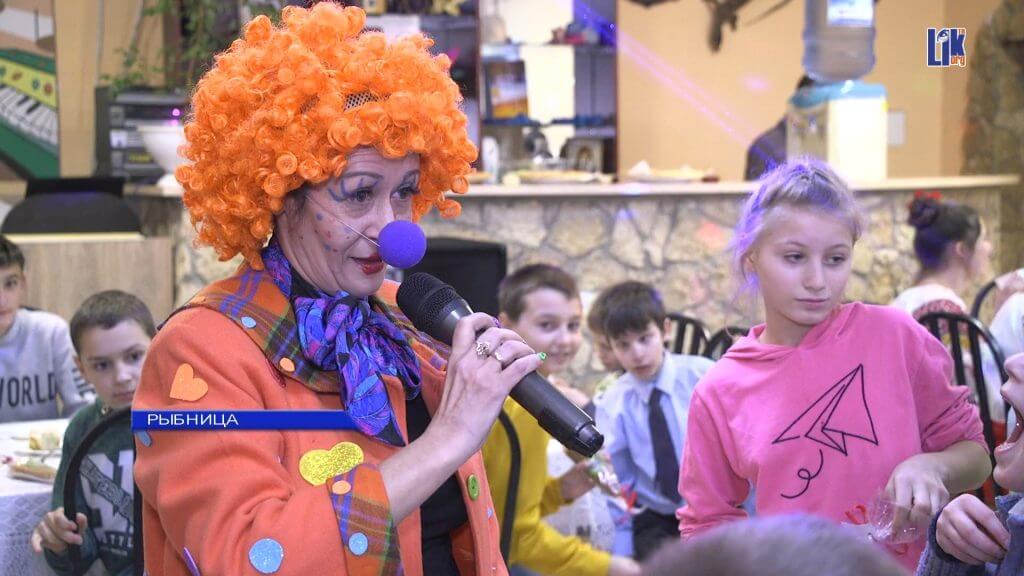 Новогодний утренник, дети с ОВЗ, дети-сироты