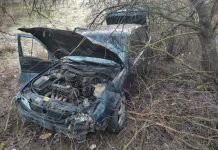 В Дубоссарском районе Опель слетел с трассы Опель слетел с трассы. Фото пресс-центр МВД ПМР