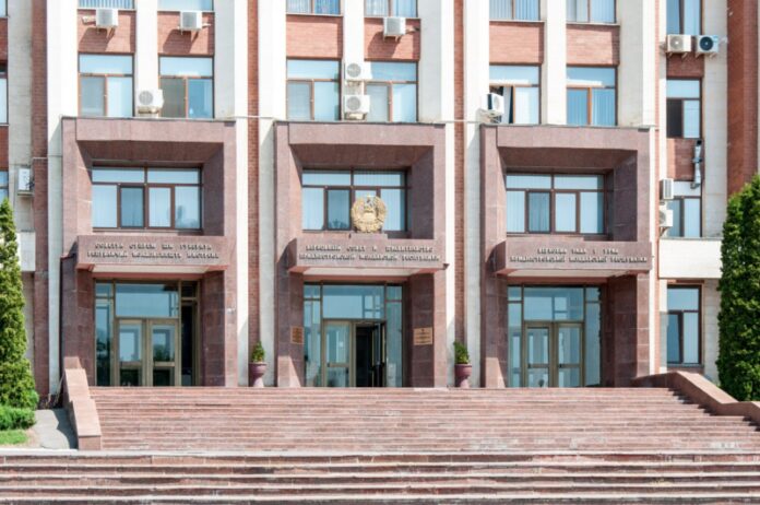 На лечение граждан за рубежом в бюджет заложено 42 миллиона рублей лечение граждан за рубежом