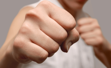 В Каменском районе участковый нашёл избитого мужчину мужчина